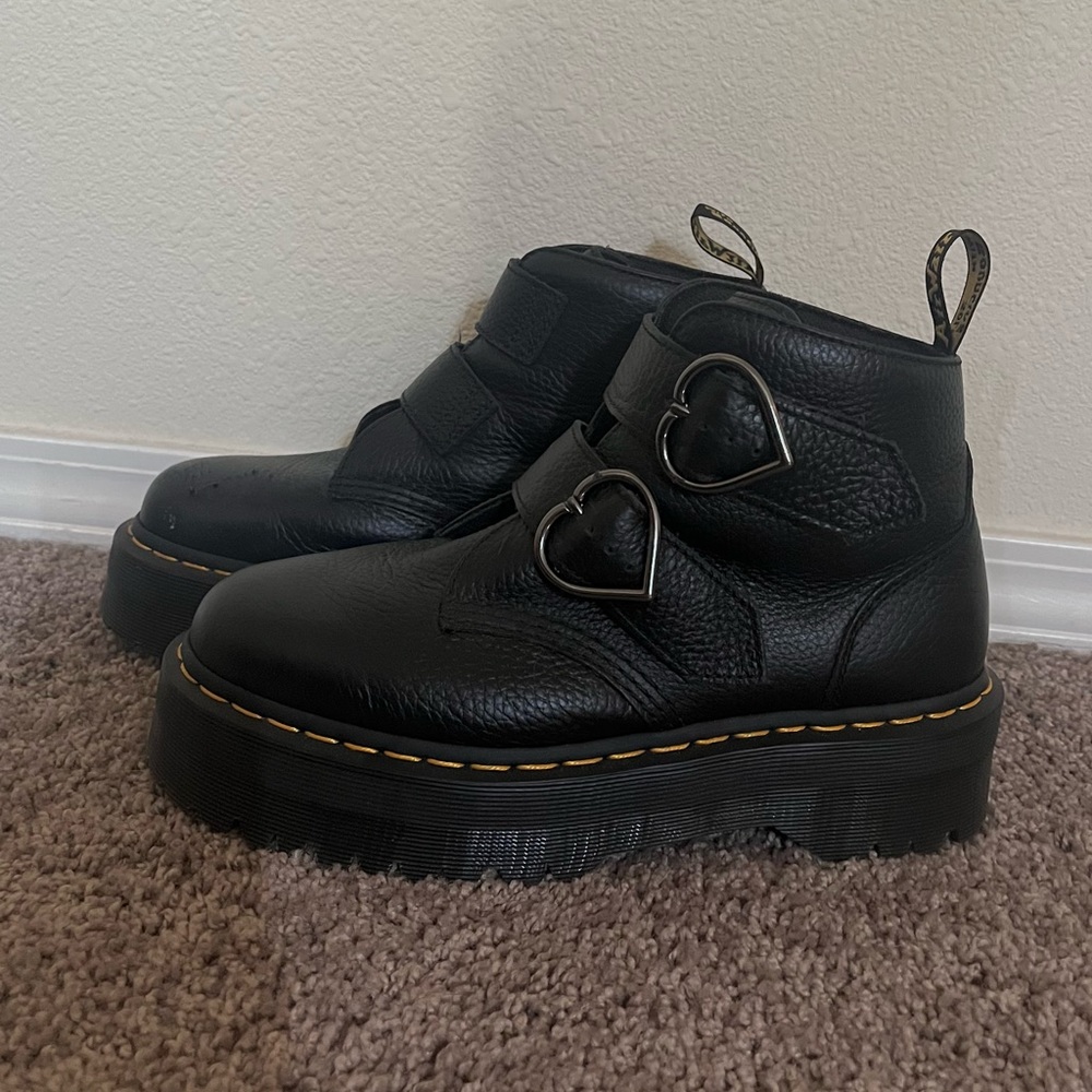 Dr. Martens Devon Heart Boots